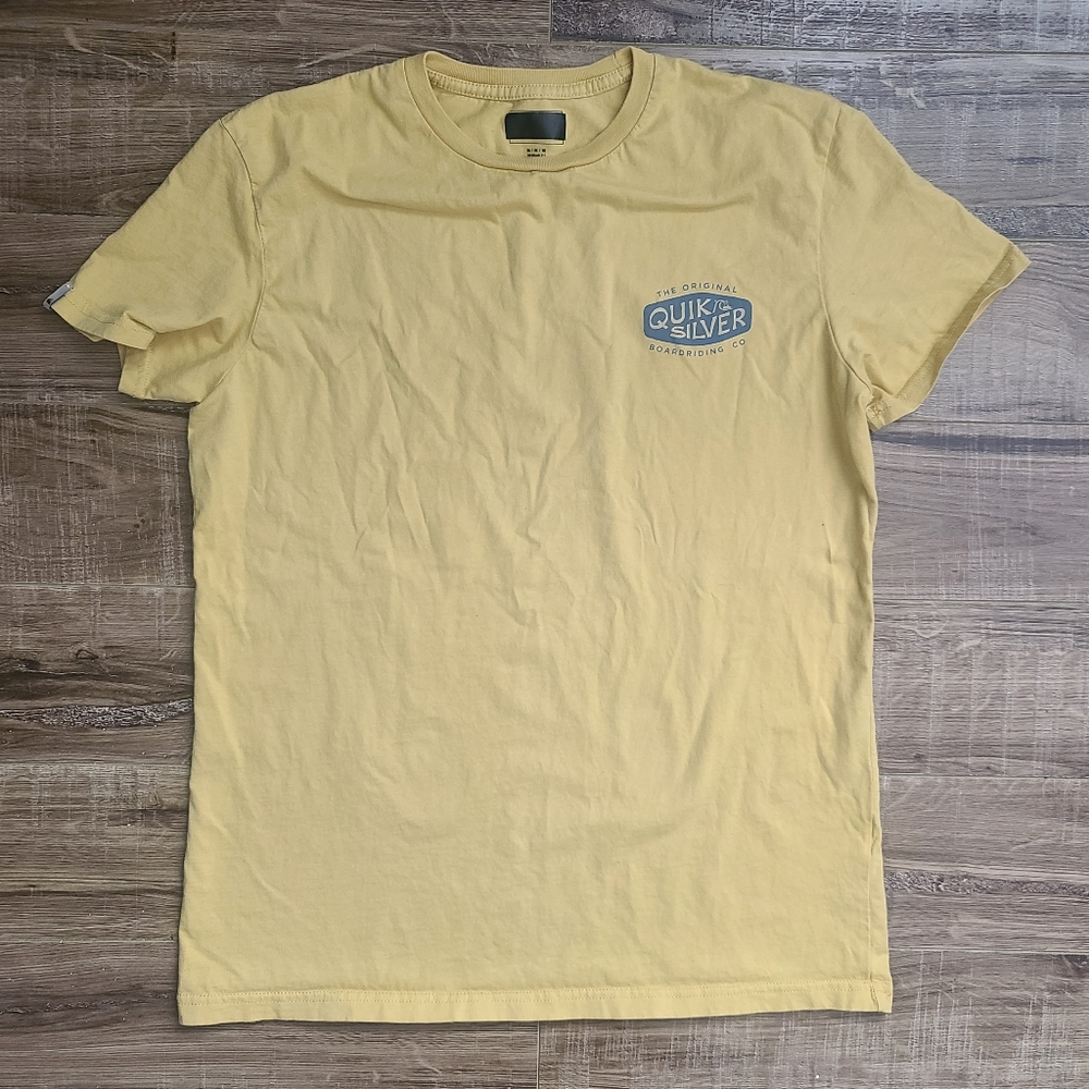 Quiksilver Men's Yellow T-Shirt